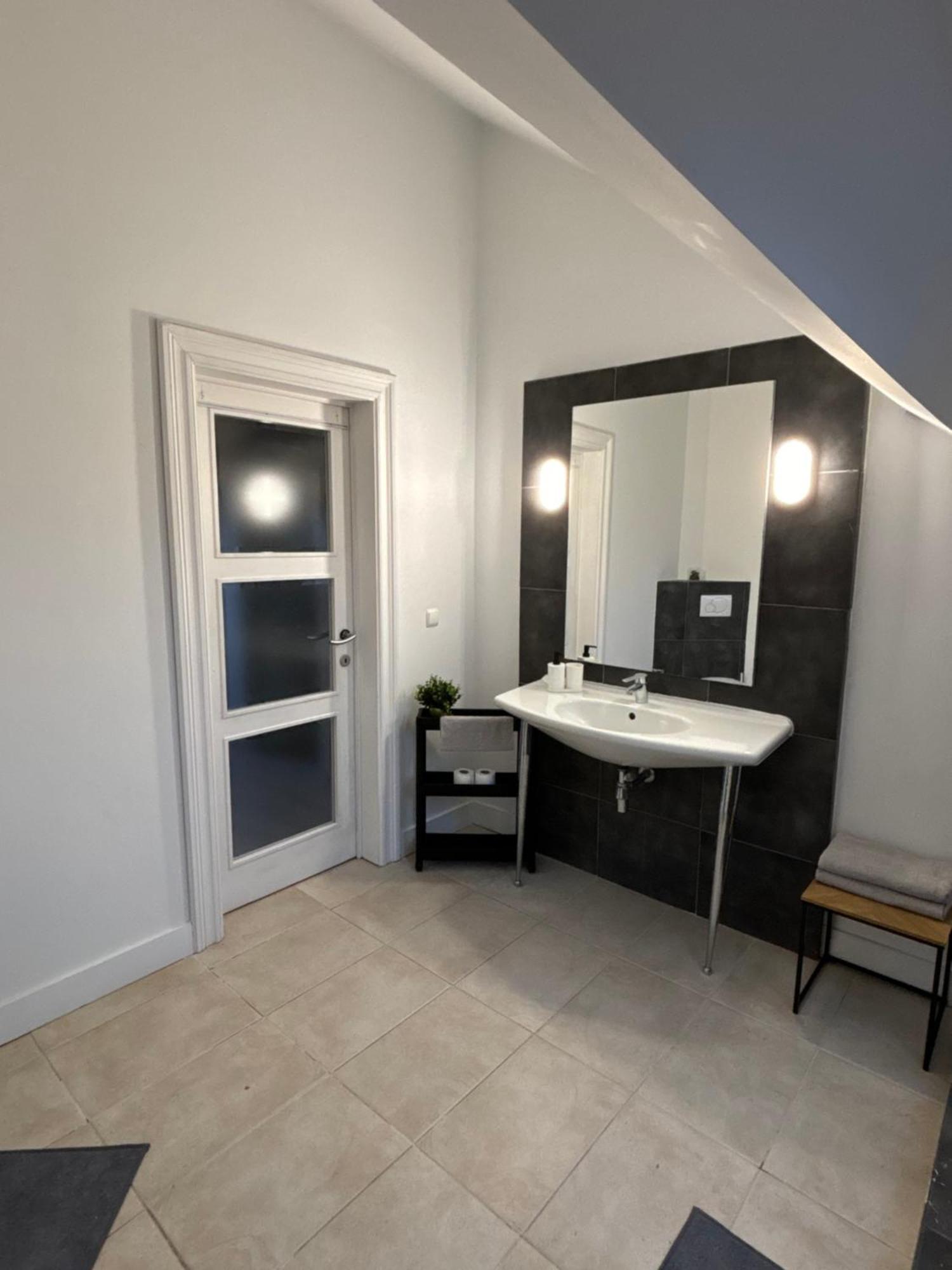 Chambre Prive A Louise * Brussels